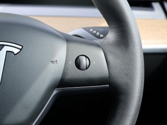 Tesla Model Y Model Y Long Range AWD