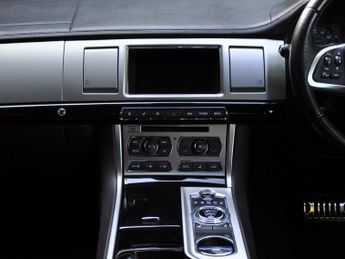 Jaguar Xf XF R-Sport D Auto