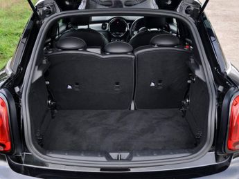 Mini Hatch Cooper Exclusive Auto