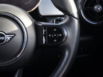 Mini Hatch Cooper Exclusive Auto