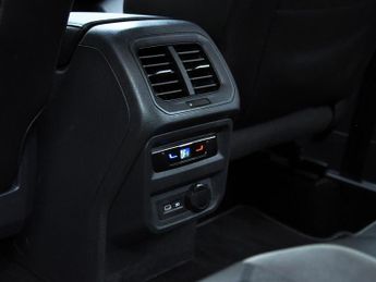 Volkswagen Tiguan Tiguan R-Line TSi Semi-Auto