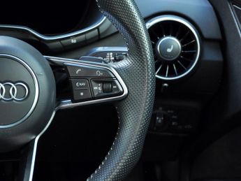 Audi Tt TT Black Edition 40 TFSI Semi-Auto