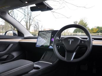 Tesla Model 3 Model 3 Standard Range +