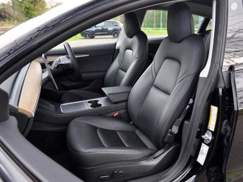 Tesla Model 3 Model 3 Standard Range +