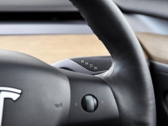 Tesla Model 3 Model 3 Standard Range +