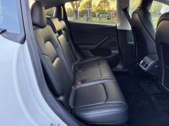 Tesla Model Y Model Y Long Range AWD