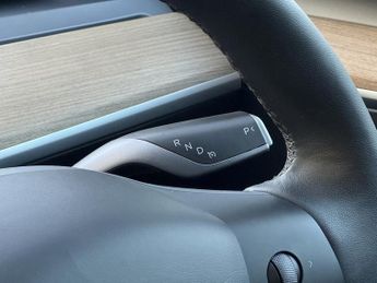 Tesla Model Y Model Y Long Range AWD