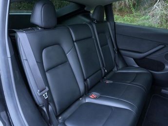 Tesla Model Y Model Y Long Range AWD