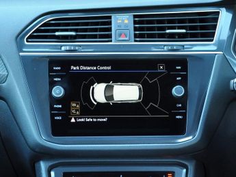 Volkswagen Tiguan Tiguan Allspace R-Line TSi Semi-Auto
