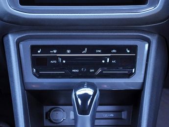 Volkswagen Tiguan Tiguan Allspace R-Line TSi Semi-Auto