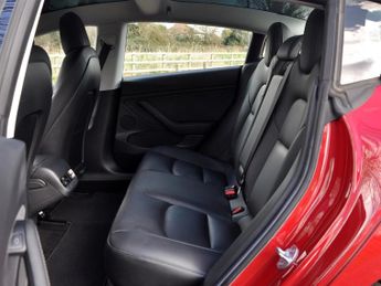 Tesla Model 3 Model 3 Standard Range +