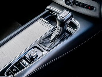 Volvo Xc90 XC90 R-Design D5 PowerPulse AWD Auto