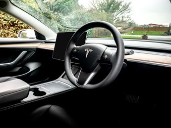 Tesla Model 3 Model 3 Standard Range +