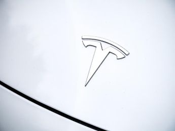 Tesla Model 3 Model 3 Standard Range +