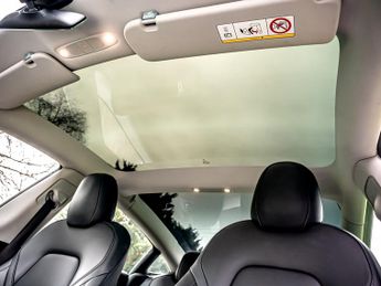 Tesla Model 3 Model 3 Standard Range +