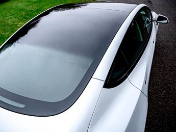 Tesla Model 3 Model 3 Standard Range +