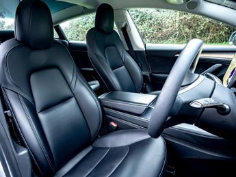 Tesla Model 3 Model 3 Standard Range +