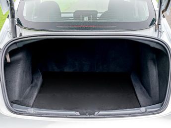 Tesla Model 3 Model 3 Standard Range +