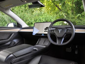 Tesla Model 3 Model 3 Standard Range +