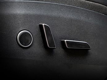 Tesla Model Y Model Y RWD