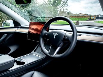 Tesla Model Y Model Y Long Range AWD