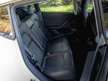 Tesla Model Y Model Y Long Range AWD