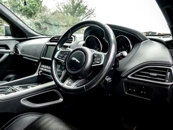 Jaguar F-pace F-Pace V6 S AWD D Auto