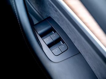 Tesla Model 3 Model 3 Standard Range +