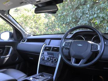 Land Rover Discovery Sport Discovery Sport Black HSE TD4 Auto