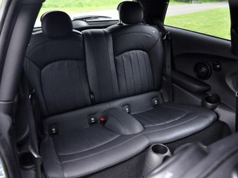 Mini Hatch John Cooper Works Auto