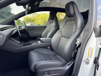 Tesla Model Y ModeL Y Performance AWD
