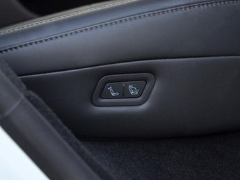 Tesla Model Y ModeL Y Performance AWD