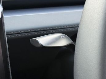 Tesla Model Y ModeL Y Performance AWD