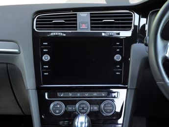 Volkswagen Golf Golf GTE Advance Semi-Auto