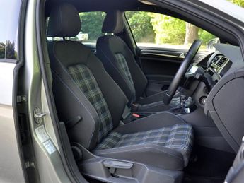 Volkswagen Golf Golf GTE Advance Semi-Auto