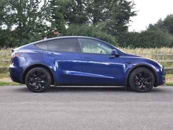 Tesla Model Y ModeL Y Long Range AWD