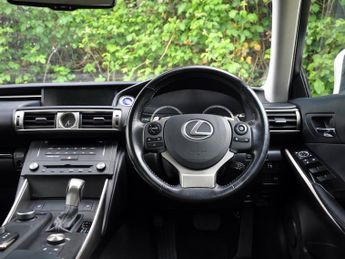 Lexus Is IS 300h Executive Edition CVT