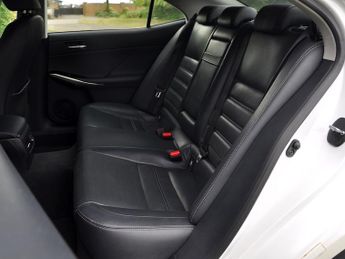 Lexus Is IS 300h Executive Edition CVT
