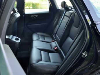 Volvo Xc60 XC60 Momentum D4 AWD Auto