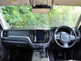 Volvo Xc60 XC60 Momentum D4 AWD Auto
