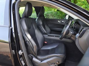 Volvo Xc60 XC60 Momentum D4 AWD Auto