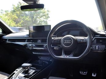 Audi A4 A4 Black Edition 35 TFSI MHEV Semi-Auto