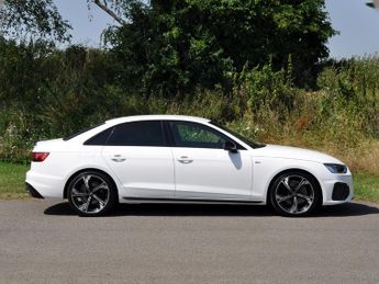 Audi A4 A4 Black Edition 35 TFSI MHEV Semi-Auto