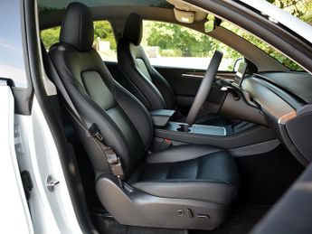 Tesla Model Y Model Y RWD