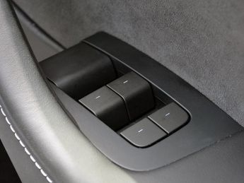 Tesla Model Y Model Y RWD