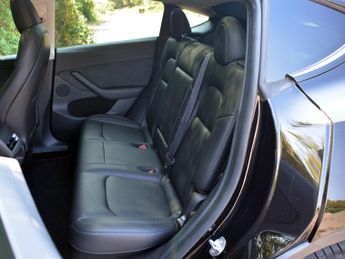 Tesla Model Y ModeL Y Long Range AWD