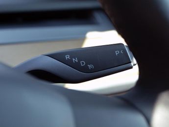 Tesla Model Y ModeL Y Long Range AWD