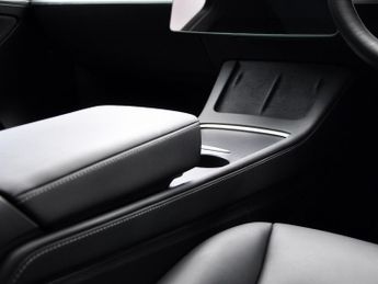 Tesla Model Y ModeL Y Long Range AWD
