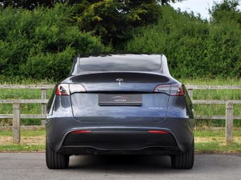 Tesla Model Y ModeL Y Long Range AWD