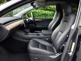 Tesla Model Y ModeL Y Long Range AWD